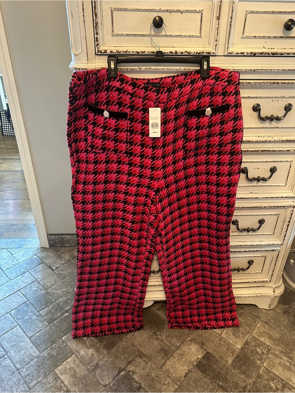 Express Pink and Black Houndstooth Knit Pants